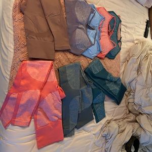 Selling these gym thights and braws